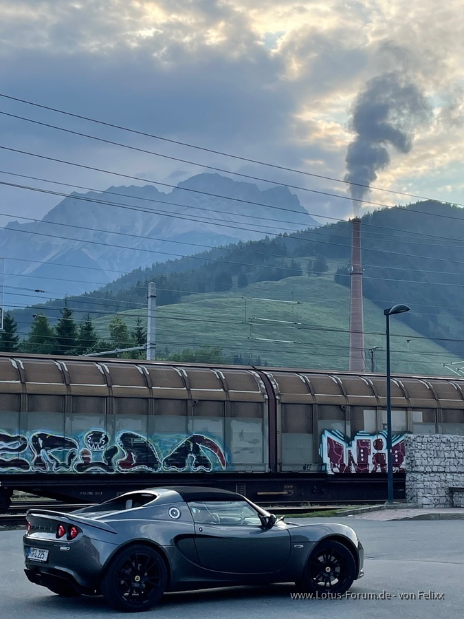 frühmorgens, Bahnhof Hochfilzen, Tirol