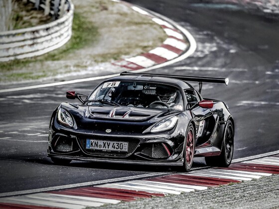 Exige 430 Cup on track